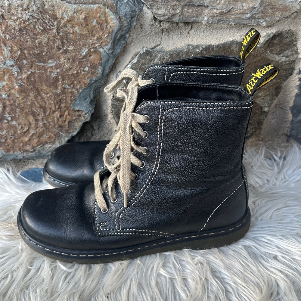 Dr. Martens Black Leather Lace-Up Combat Boots Size 9 US / 41 EU - Picture 3 of 7